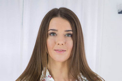 062 - Stuning beauty Sybil