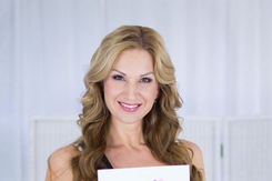 076 - Casting Carol Goldner