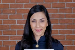 117 - Slim girl in VR Casting